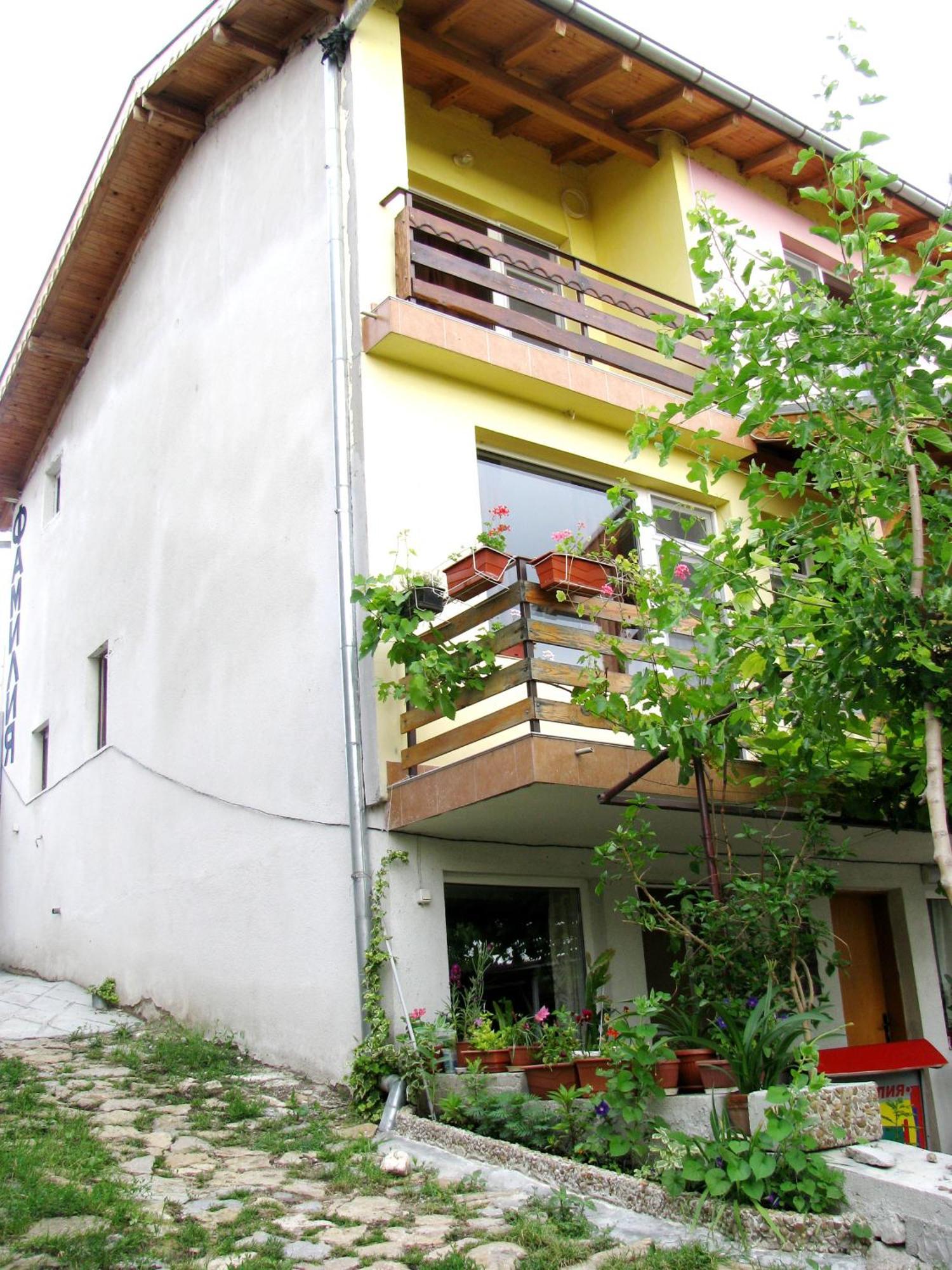 Guest House Familia Samovodene Экстерьер фото