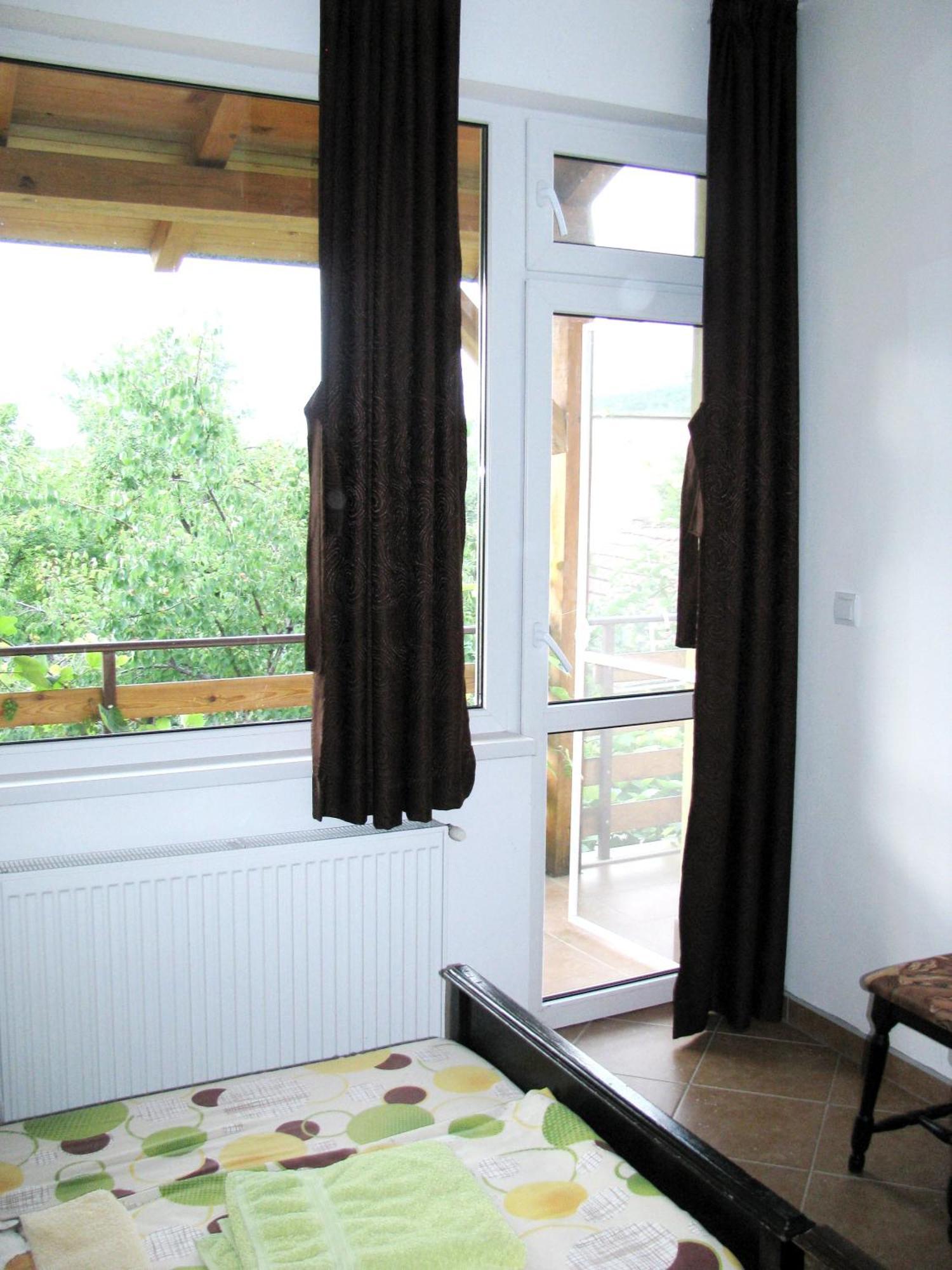 Guest House Familia Samovodene Экстерьер фото