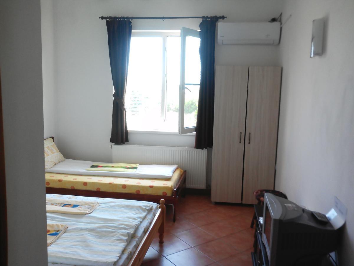 Guest House Familia Samovodene Экстерьер фото